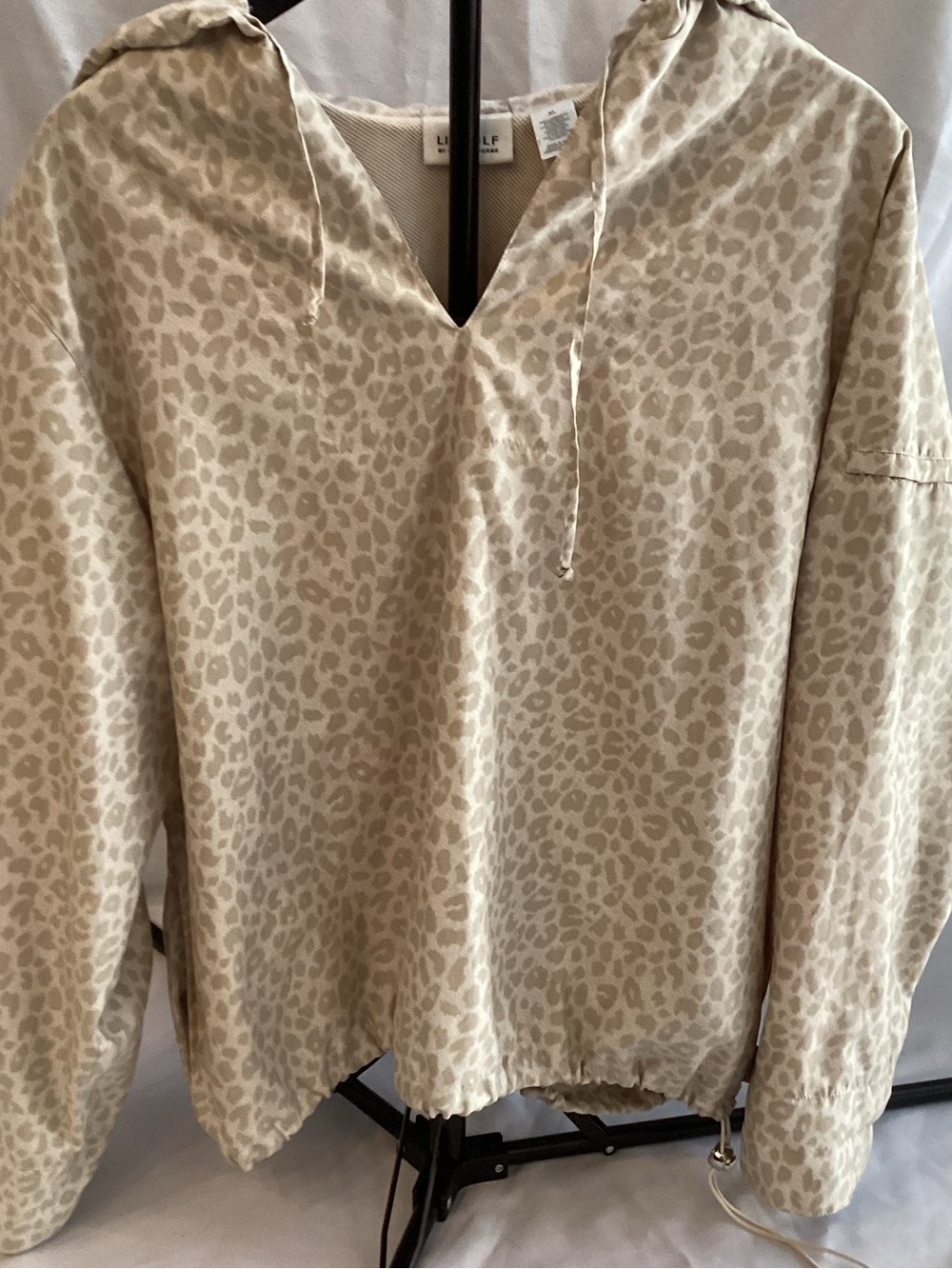 Liz Claiborne Beige Animal-Print Scoop Neck Pullover